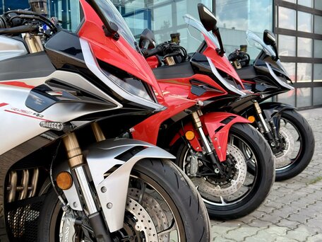 2026 QJMotor SRK 421 RR, чёрный, 629000 рублей, вид 2