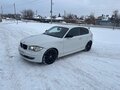 2010 BMW 1 серии 116i I (E81/E82/E87/E88) Рестайлинг, белый, 900000 рублей - вид 1