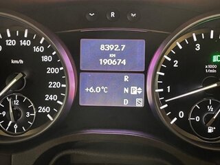 2010 Mercedes-Benz GL-Класс 500 I (X164) Рестайлинг, белый, 2000000 рублей, вид 5
