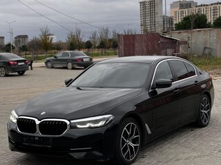 2020 BMW 5 серии 520i VII (G30/G31/G38) Рестайлинг, чёрный, 3750000 рублей, вид 2
