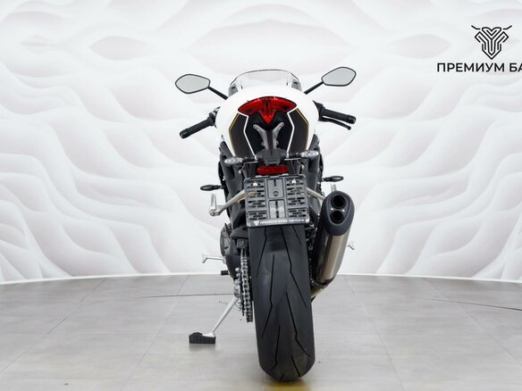 2025 Triumph Speed Triple, белый, 1699000 рублей - вид 6