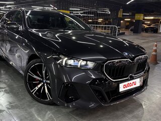 2024 BMW 5 серии 520d xDrive VIII (G60/G61/G68), серый, 11500000 рублей, вид 3