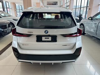 2025 BMW iX1 eDrive 25L, белый, 5550000 рублей, вид 5