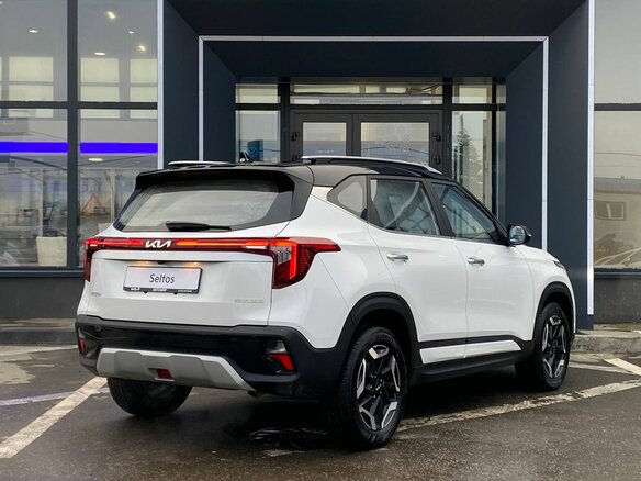 2026 Kia Seltos I Рестайлинг, белый - вид 7