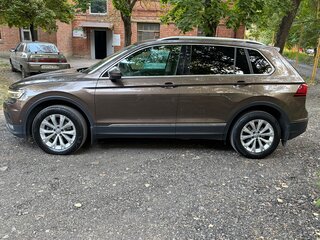2018 Volkswagen Tiguan II, коричневый, 2100000 рублей, вид 4
