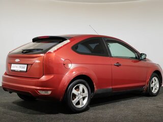 2009 Ford Focus II Рестайлинг, красный, 290000 рублей, вид 5