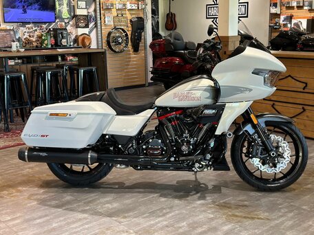 2025 Harley-Davidson CVO Road Glide ST, серебристый, 5250000 рублей, вид 1