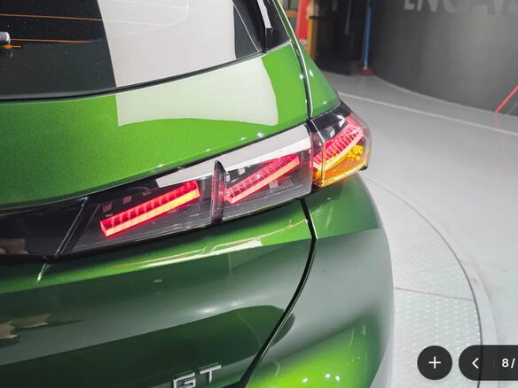 2023 Peugeot 308 III, зелёный - вид 7