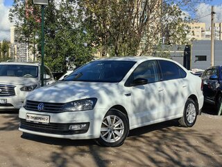 2017 Volkswagen Polo V Рестайлинг, белый, 819000 рублей, вид 1