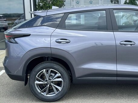 2026 Omoda C5 II, серый, 2399000 рублей, вид 4