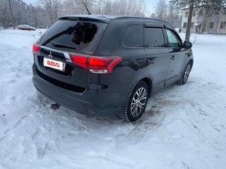 2016 Mitsubishi Outlander III Рестайлинг 2, чёрный, 1700000 рублей, вид 5