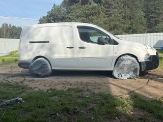 2012 Peugeot Partner II, белый, 400000 рублей, вид 3
