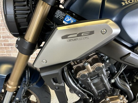 2023 Honda CB 650R, синий, 935000 рублей - вид 9