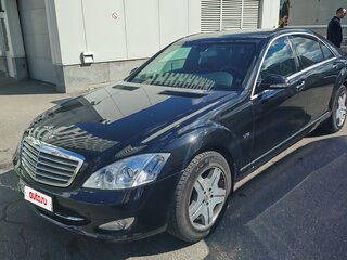 2007 Mercedes-Benz S-Класс 600 Long V (W221), чёрный, 4000000 рублей, вид 1
