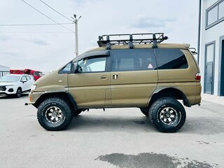 1996 Mitsubishi Delica IV, коричневый, 1299000 рублей, вид 3