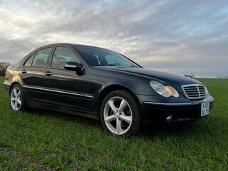 2001 Mercedes-Benz C-Класс 240 II (W203), синий, 1300000 рублей, вид 1