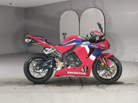2021 Honda CBR 600RR, красный, 852000 рублей, вид 1