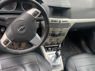 2007 Opel Astra H Рестайлинг, красный, 430000 рублей, вид 3