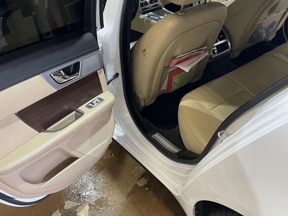 2013 Jaguar XF I Рестайлинг, белый, 1650000 рублей - вид 8