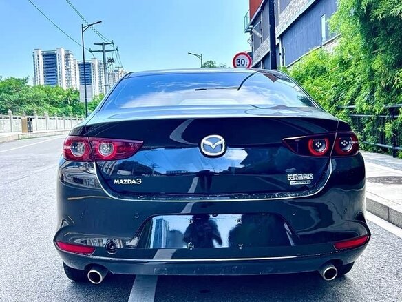 2023 Mazda 3 Axela IV (BP), чёрный - вид 5