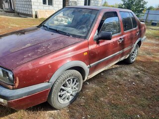 1992 Volkswagen Vento, пурпурный, 260000 рублей, вид 1
