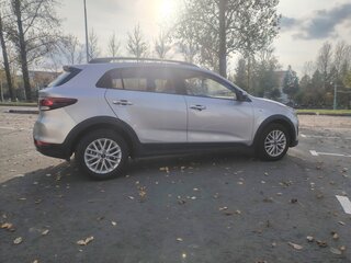 2018 Kia Rio X-Line IV, серебристый, 1550000 рублей, вид 4