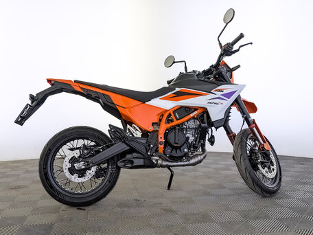 2026 KTM 390 SMC R, оранжевый, 699000 рублей, вид 1