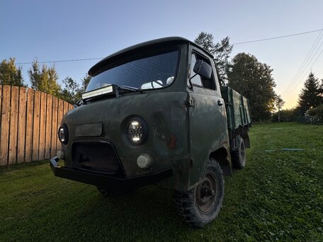 1980 УАЗ 3303, зелёный, 160000 рублей, вид 1