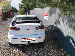 2011 Mitsubishi Lancer X Рестайлинг, белый, 1200000 рублей, вид 3