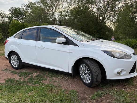 2014 Ford Focus III, белый, 1100000 рублей - вид 1