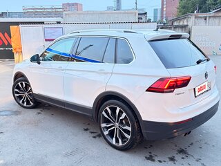 2019 Volkswagen Tiguan II, белый, 2800000 рублей, вид 4