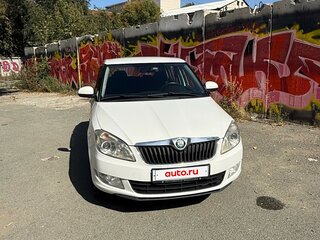 2012 Skoda Fabia II Рестайлинг, белый, 570000 рублей, вид 2