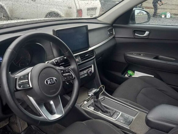 2019 Kia Optima IV Рестайлинг, белый, 1500000 рублей - вид 8
