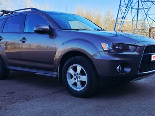 2010 Mitsubishi Outlander II Рестайлинг, коричневый, 1380000 рублей, вид 5