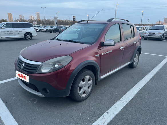 2013 Renault Sandero Stepway I, красный, 795000 рублей