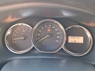 2015 Renault Logan II, красный, 635000 рублей, вид 5
