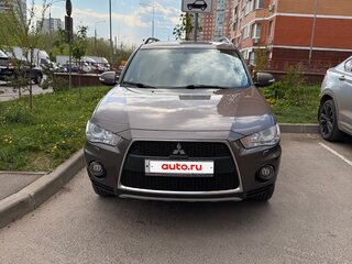 2010 Mitsubishi Outlander II Рестайлинг, коричневый, 1750000 рублей, вид 2