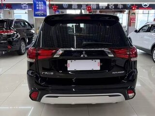 2022 Mitsubishi Outlander III Рестайлинг 3, чёрный, 1980002 рублей, вид 5