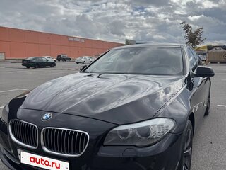 2012 BMW 5 серии 528i VI (F10/F11/F07), чёрный, 2000000 рублей, вид 3