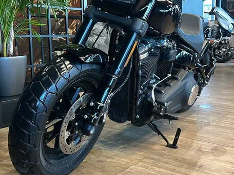 2020 Harley-Davidson Fat Bob, чёрный, 2150000 рублей, вид 3