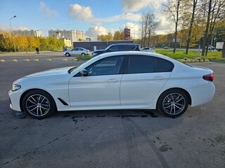 2020 BMW 5 серии 520d xDrive VII (G30/G31/G38) Рестайлинг, белый, 4249000 рублей, вид 3