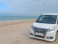 2015 Toyota Esquire I, белый, 1850000 рублей - вид 1