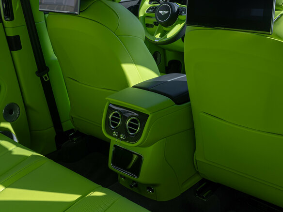 2025 Bentley Bentayga I Рестайлинг, чёрный, 43500000 рублей - вид 35