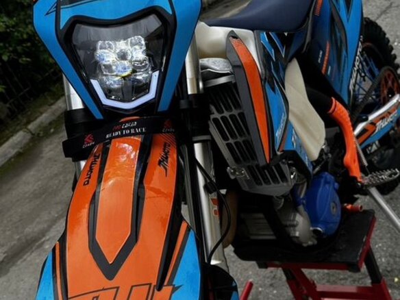 2025 JHL Z7, синий, 200000 рублей