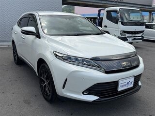 2019 Toyota Harrier III (XU60) Рестайлинг, белый, 2100000 рублей, вид 1