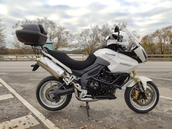 2007 Triumph Tiger 1050, белый, 540000 рублей - вид 6