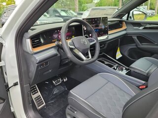 2026 Volkswagen Tiguan III, белый, 6890677 рублей, вид 4