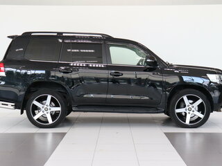 2019 Toyota Land Cruiser 200 Series Рестайлинг 2, чёрный, 5613000 рублей, вид 3