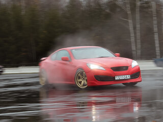 2009 Hyundai Genesis Coupe I, красный, 1500000 рублей, вид 1