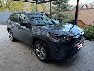 2020 Toyota RAV4 V (XA50), серый, 3650000 рублей, вид 1